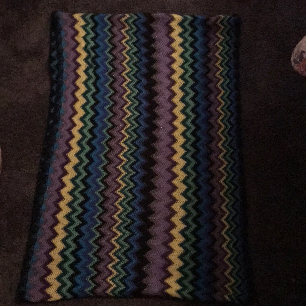 Scarf 💕 - Picture 3 of 3